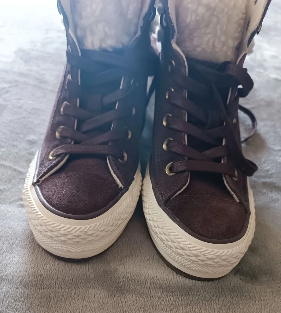 Pair of All Star Chuck Taylor converse size 36 very good condition brown colorway – photo 3